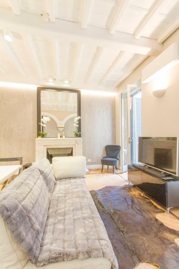 Elegante E Completamente Arredato Apt In Duomo Μιλάνο Εξωτερικό φωτογραφία